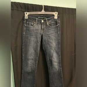 Women’s American eagle straight legged jeans